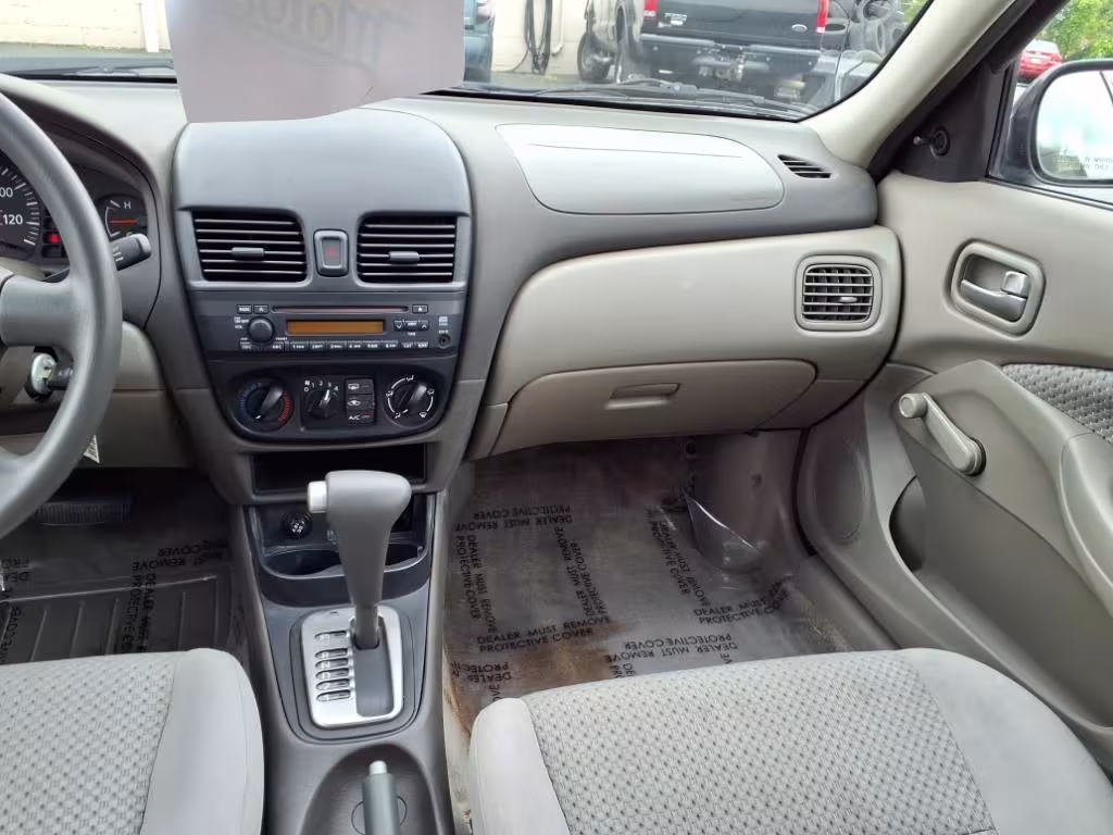 2004 Nissan Sentra - 3N1CB51DX4L869593 - Image #13