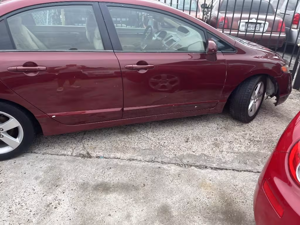 2007 Honda Civic - 1HGFA16837L050170 - Image #5