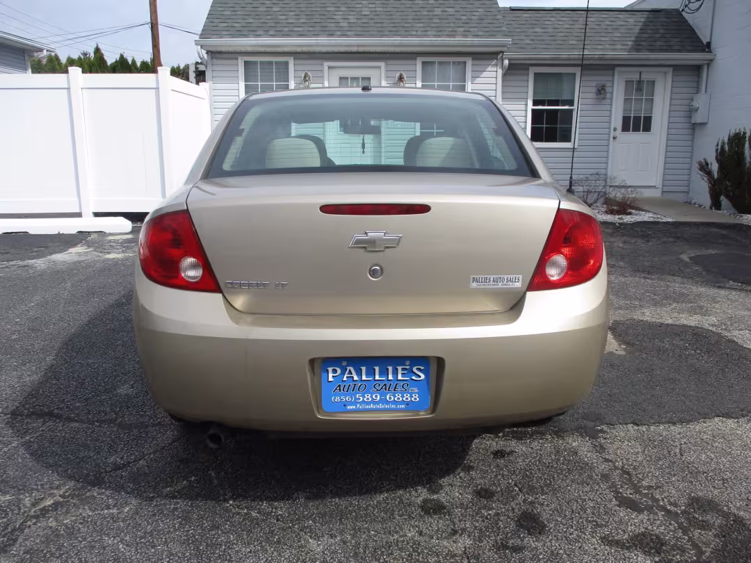 2008 Chevrolet Cobalt - 1G1AL58F687240313 - Image #4