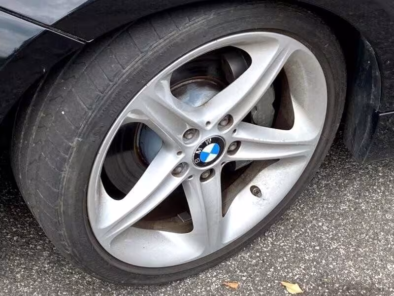 2011 BMW 1-Series - WBAUN7C58BVM24452 - Image #1