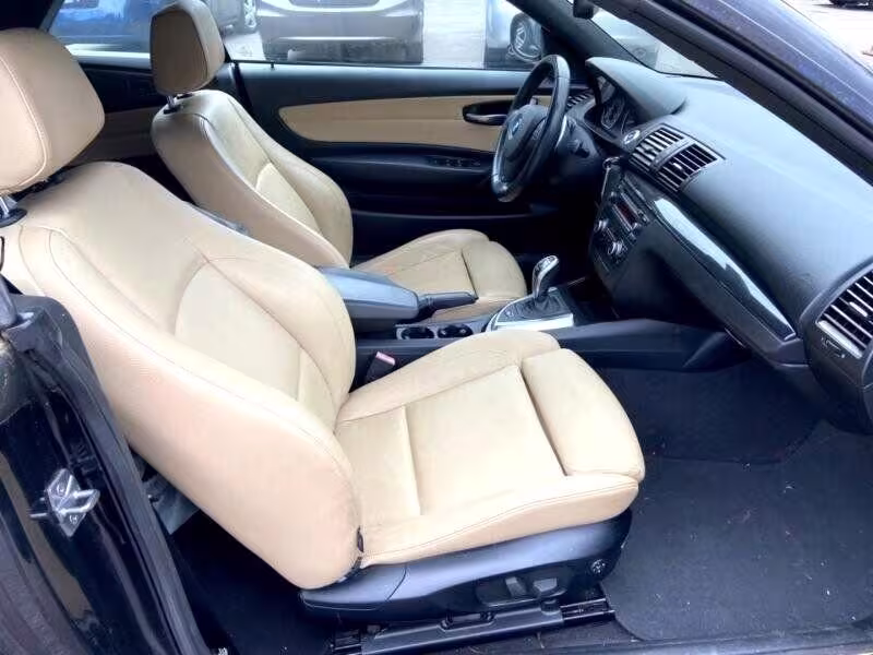 2011 BMW 1-Series - WBAUN7C58BVM24452 - Image #11