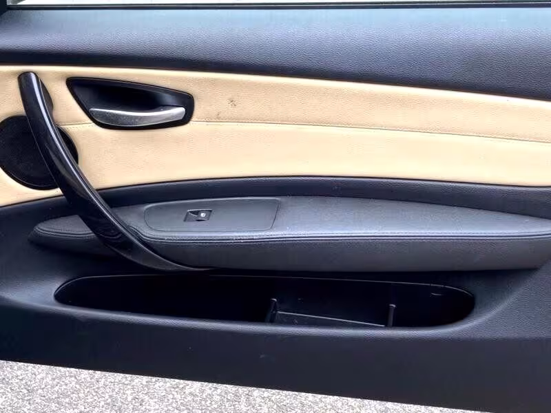 2011 BMW 1-Series - WBAUN7C58BVM24452 - Image #14