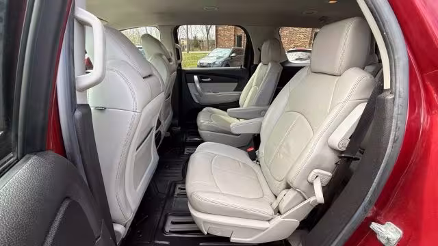 2011 GMC Acadia - 1GKKRRED3BJ109343 - Image #14