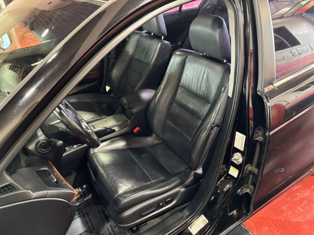 2011 Honda Accord - 1HGCP2F85BA006621 - Image #14