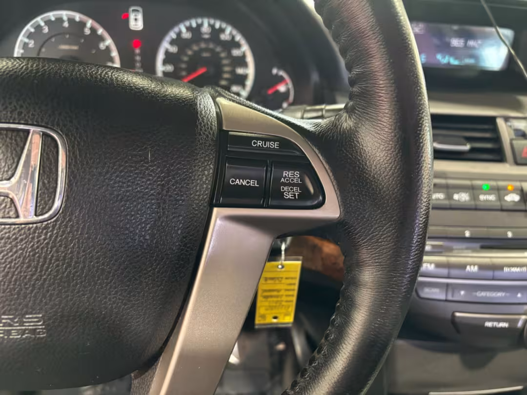 2011 Honda Accord - 1HGCP2F85BA006621 - Image #25