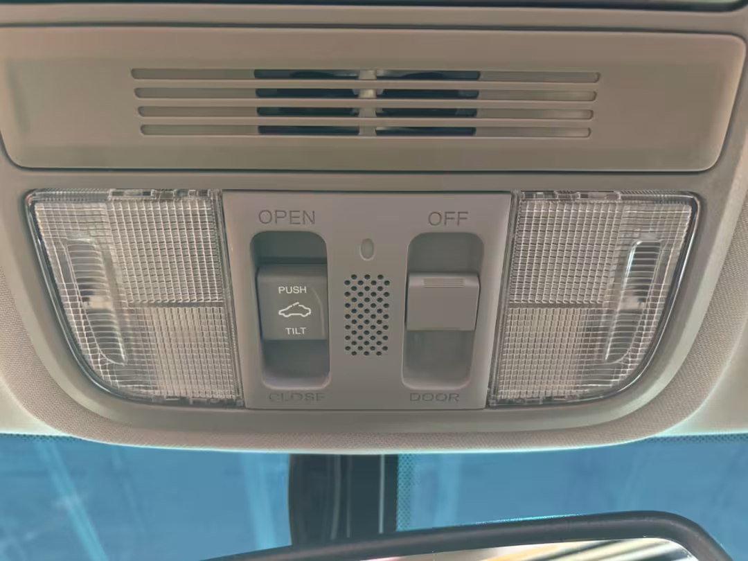 2011 Honda Accord - 1HGCP2F85BA006621 - Image #28