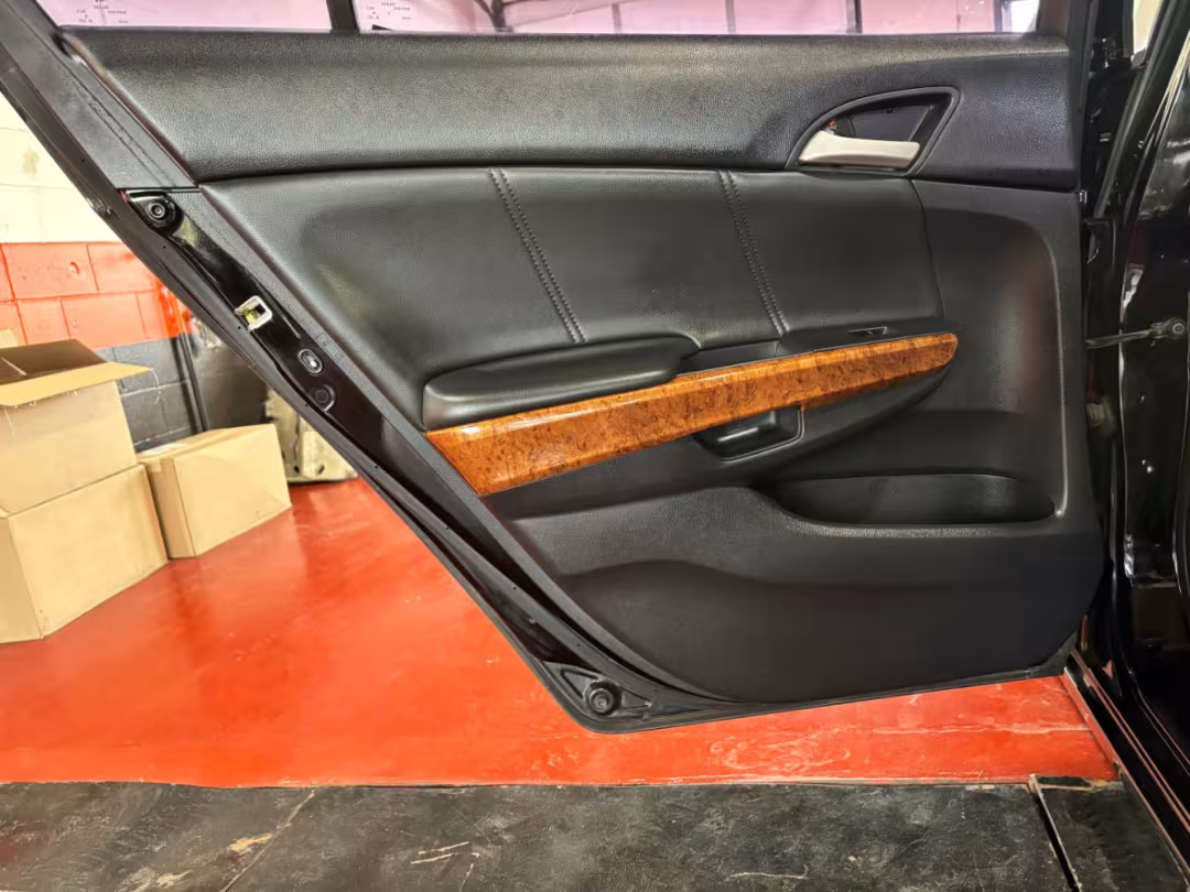 2011 Honda Accord - 1HGCP2F85BA006621 - Image #31