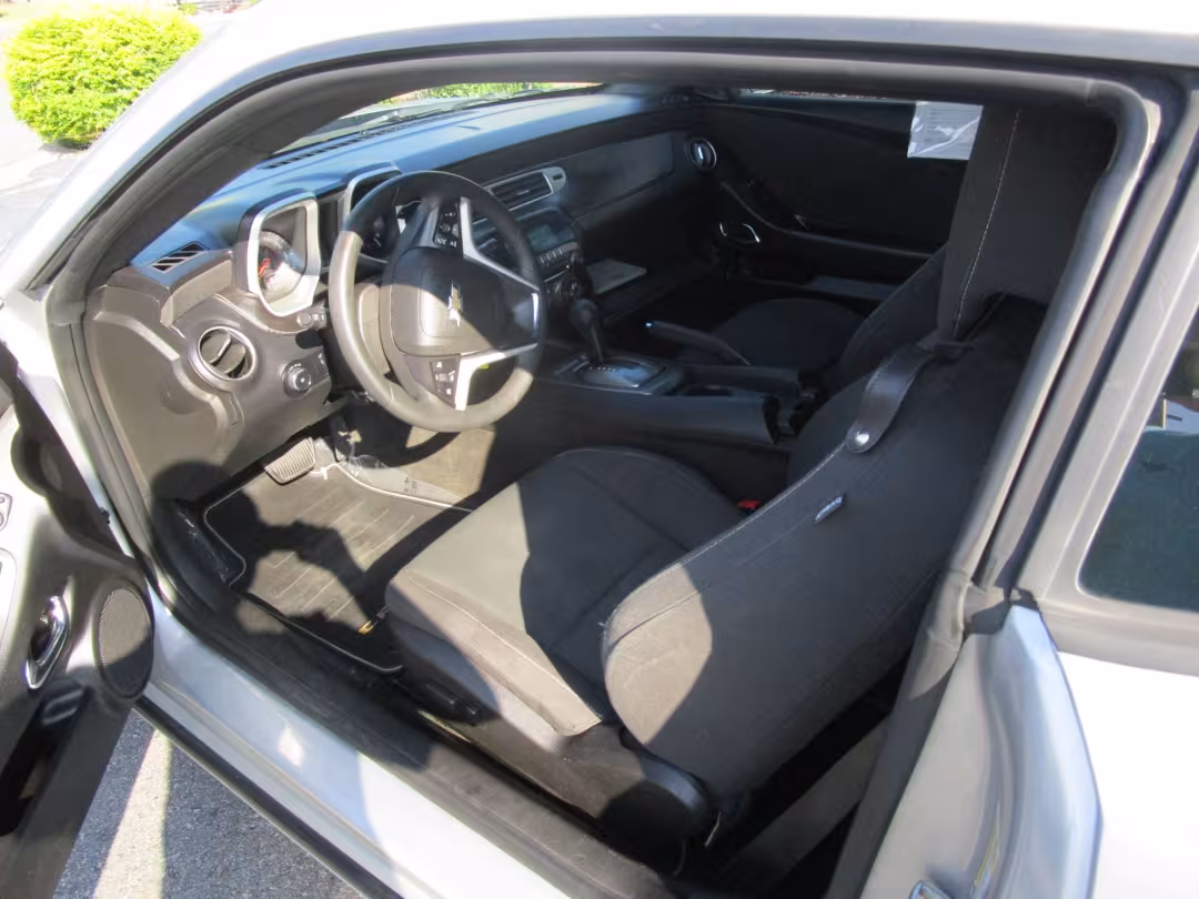 2012 Chevrolet Camaro - 2G1FB1E34C9146840 - Image #5