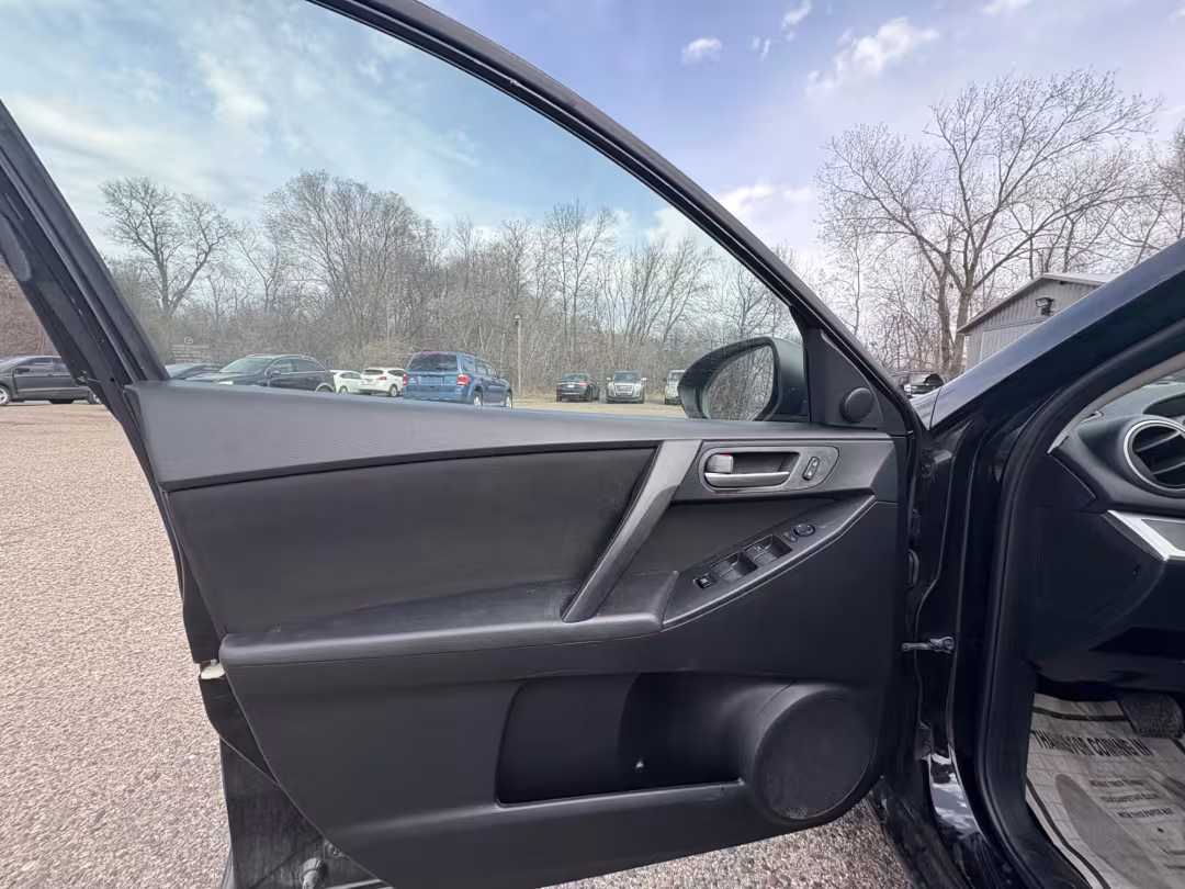 2012 Mazda MAZDA3 - JM1BL1V70C1572891 - Image #8