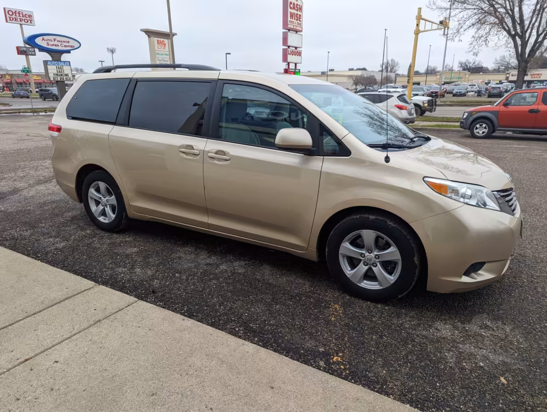2012 Toyota Sienna - 5TDKK3DC5CS191988 - Image #2
