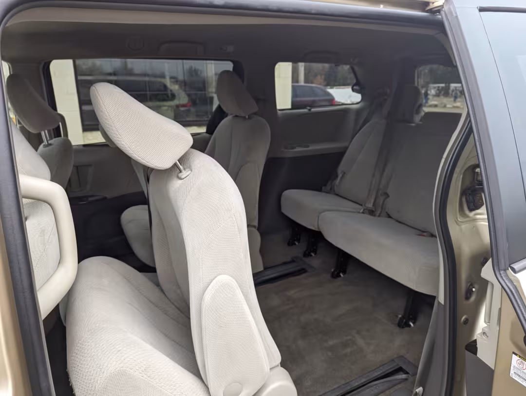 2012 Toyota Sienna - 5TDKK3DC5CS191988 - Image #5