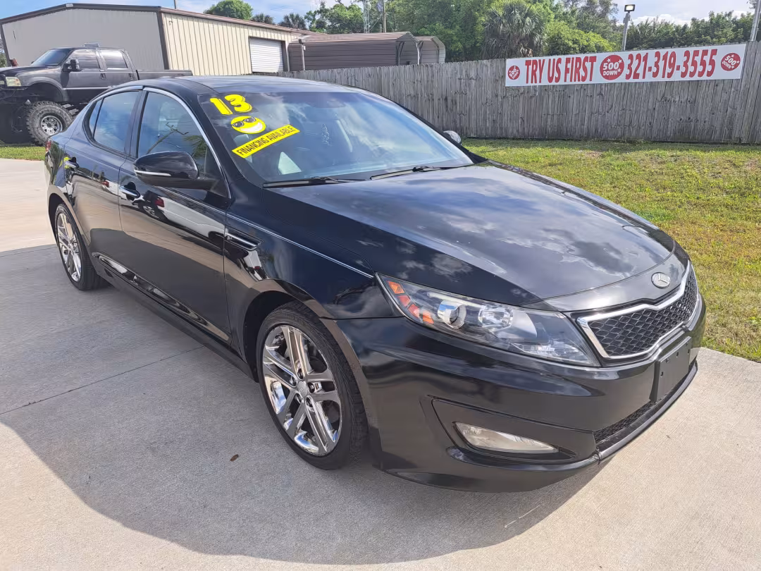 2013 Kia Optima - 5XXGR4A6XDG142830 - Image #1