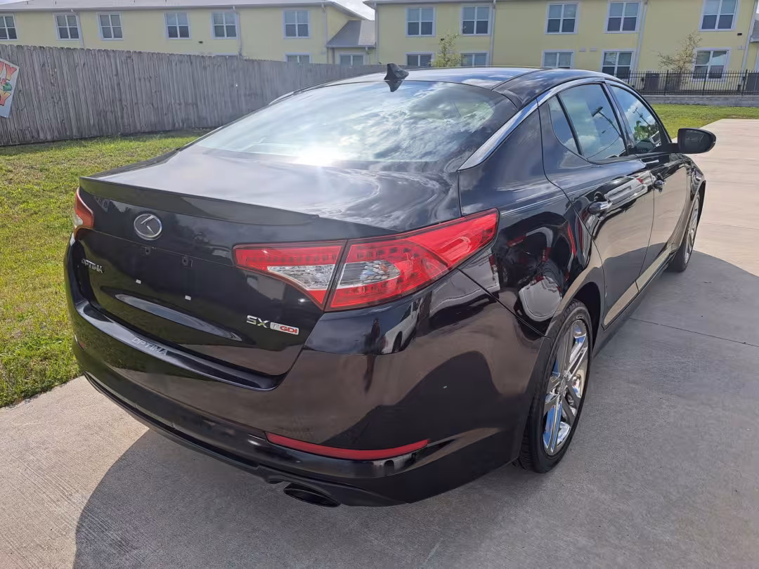 2013 Kia Optima - 5XXGR4A6XDG142830 - Image #2