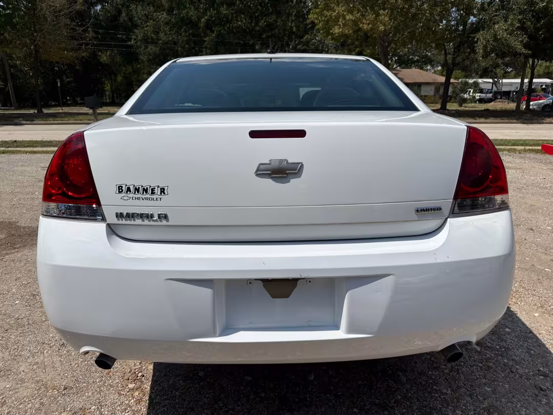 2014 Chevrolet Impala - 2G1WA5E38E1145508 - Image #4