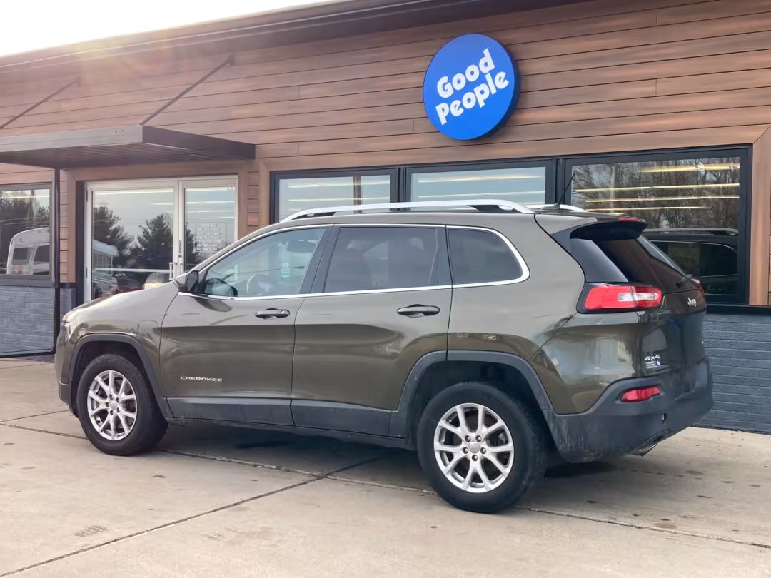 2014 Jeep Cherokee - 1C4PJMCB5EW268658 - Image #2