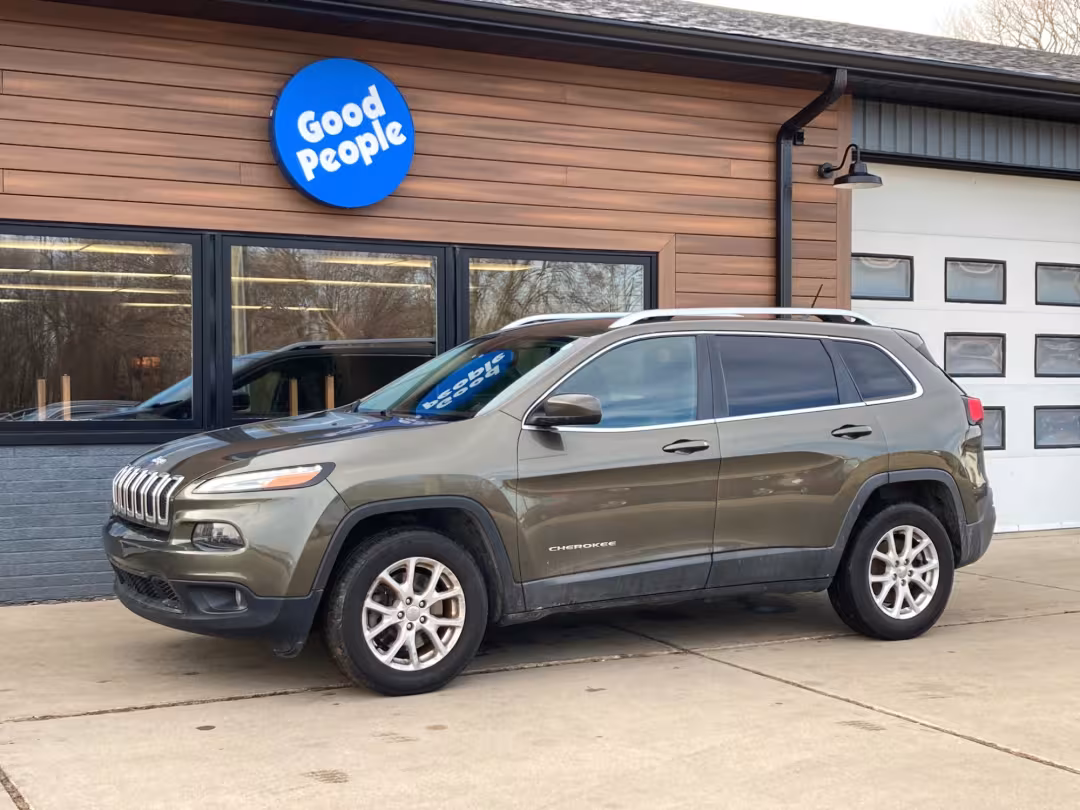2014 Jeep Cherokee - 1C4PJMCB5EW268658 - Image #3