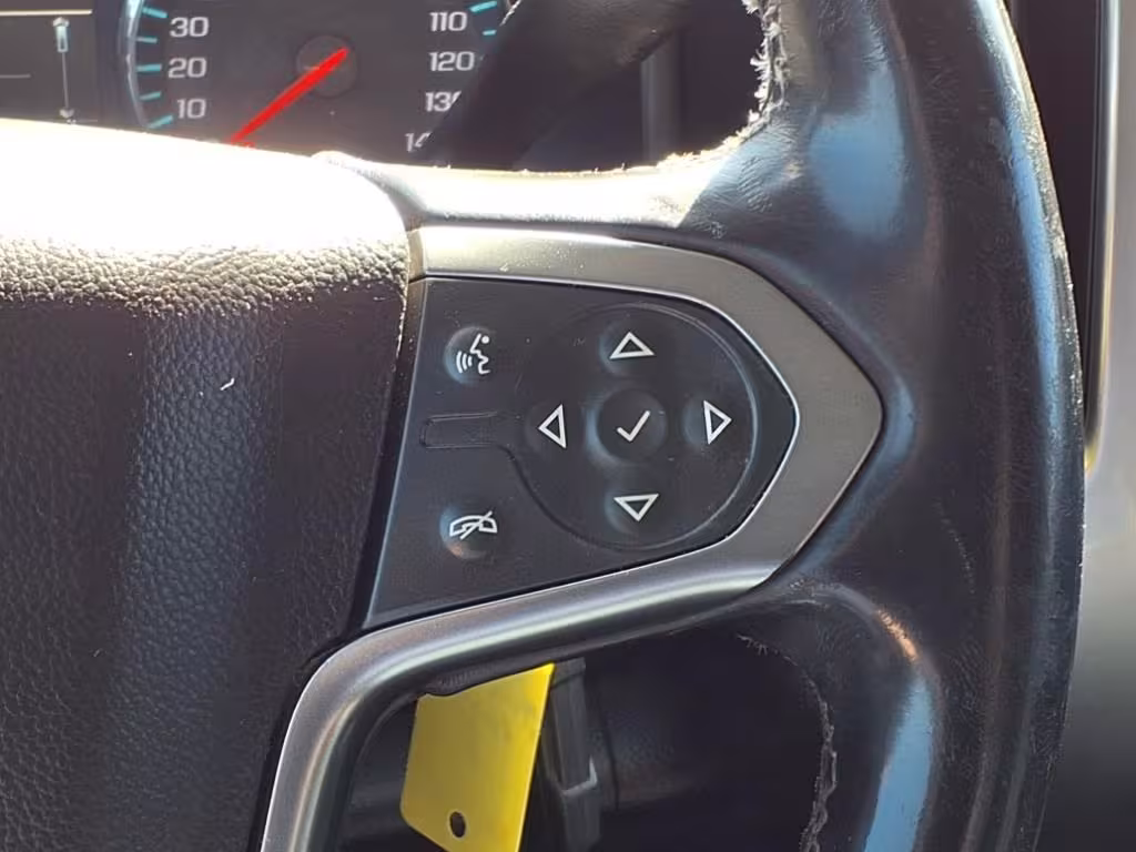 2015 Chevrolet Silverado 1500 - 3GCUKREC5FG273023 - Image #7