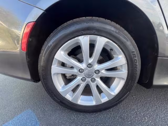 2015 Chrysler 200 - 1C3CCCAB5FN757742 - Image #8