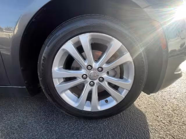 2015 Chrysler 200 - 1C3CCCAB5FN757742 - Image #9