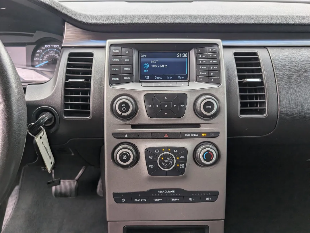 2015 Ford Flex - 2FMGK5B87FBA03182 - Image #16