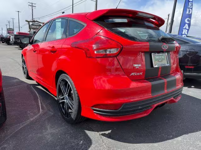 2015 Ford Focus - 1FADP3L93FL332004 - Image #2