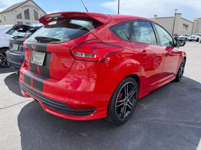 2015 Ford Focus - 1FADP3L93FL332004 - Image #4