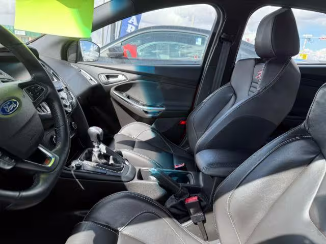 2015 Ford Focus - 1FADP3L93FL332004 - Image #7