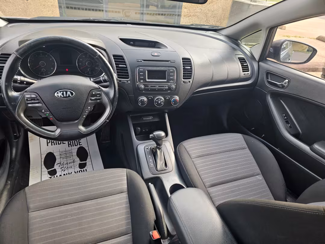 2015 Kia Forte - KNAFX4A83F5281561 - Image #4