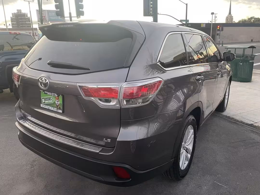 2015 Toyota Highlander - 5TDZKRFH7FS099571 - Image #10