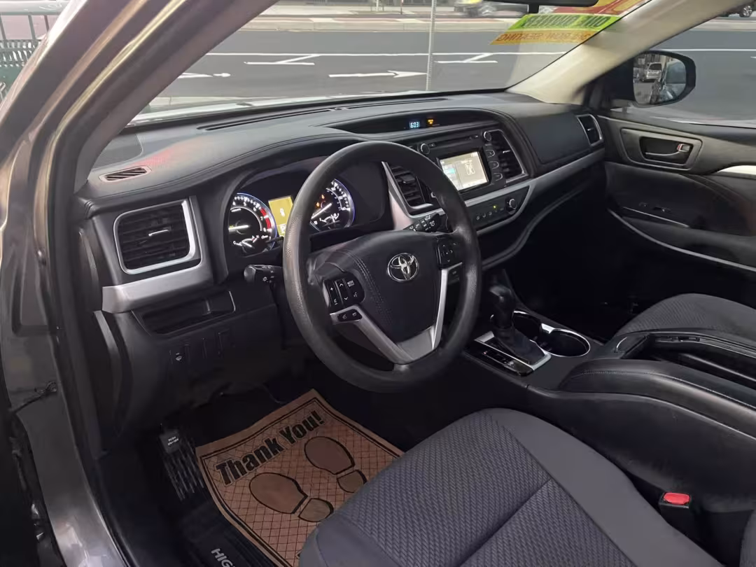 2015 Toyota Highlander - 5TDZKRFH7FS099571 - Image #4