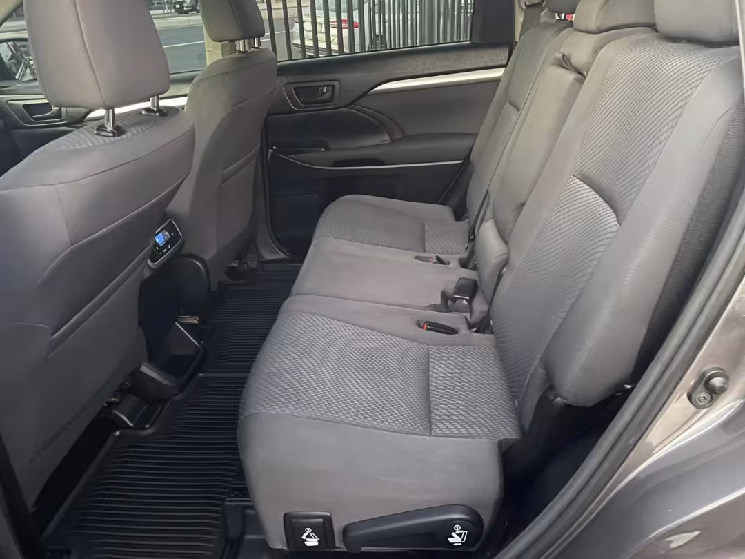 2015 Toyota Highlander - 5TDZKRFH7FS099571 - Image #6