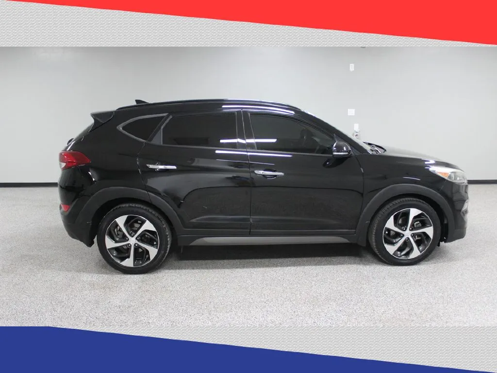 2016 Hyundai Tucson - KM8J33A29GU253197 - Image #2