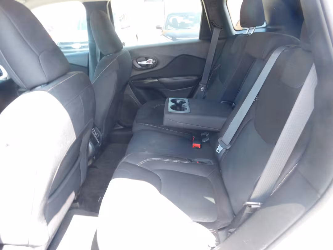 2016 Jeep Cherokee - 1C4PJMCB0GW132800 - Image #8