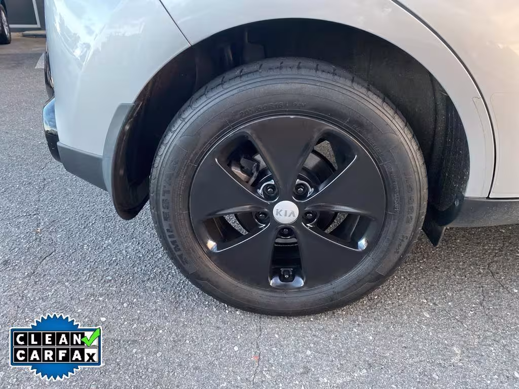 2016 Kia Soul - KNDJP3A54G7850632 - Image #13