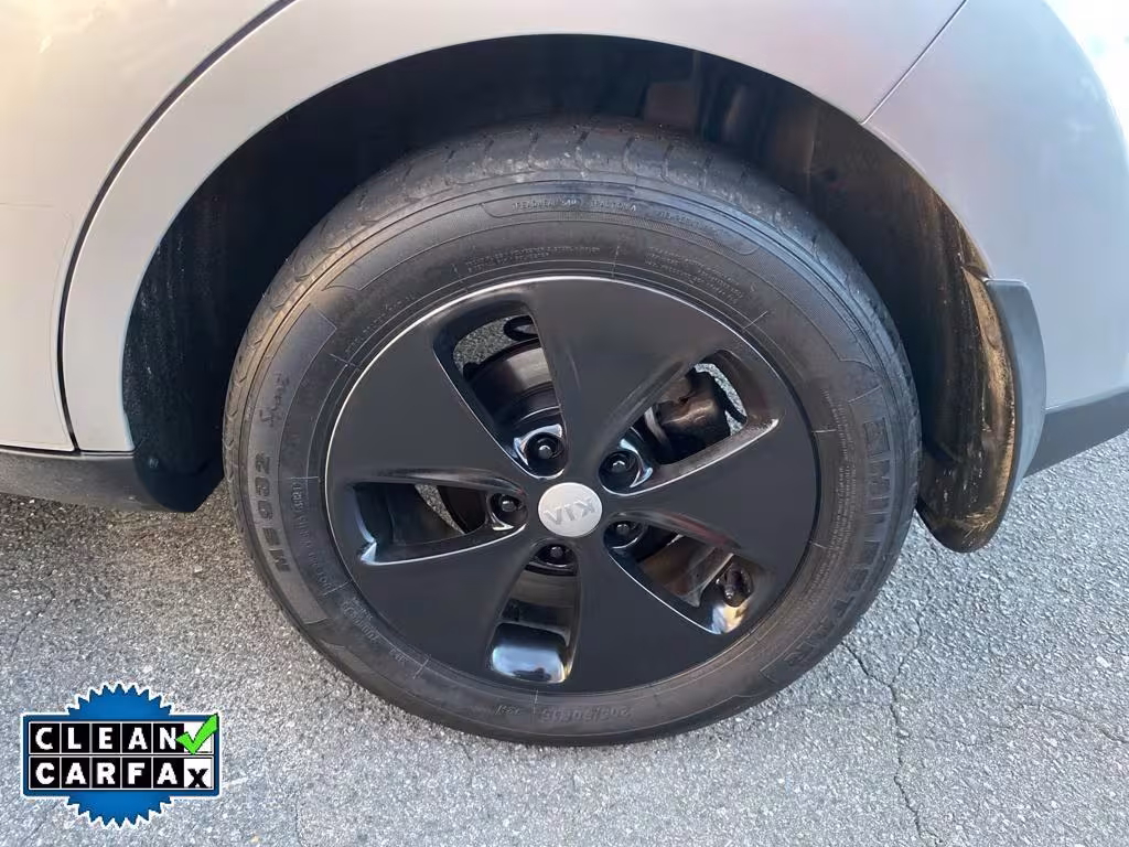 2016 Kia Soul - KNDJP3A54G7850632 - Image #16