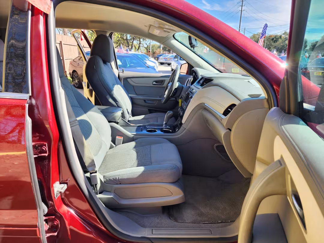 2017 Chevrolet Traverse - 1GNKRGKD0HJ123673 - Image #13