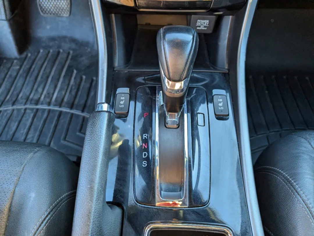 2017 Honda Accord Coupe - 1HGCT1B80HA001461 - Image #13