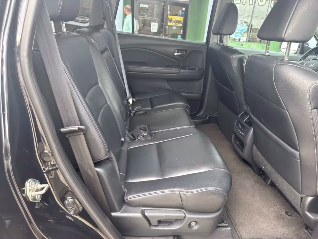 2017 Honda Pilot - 5FNYF5H56HB004453 - Image #14