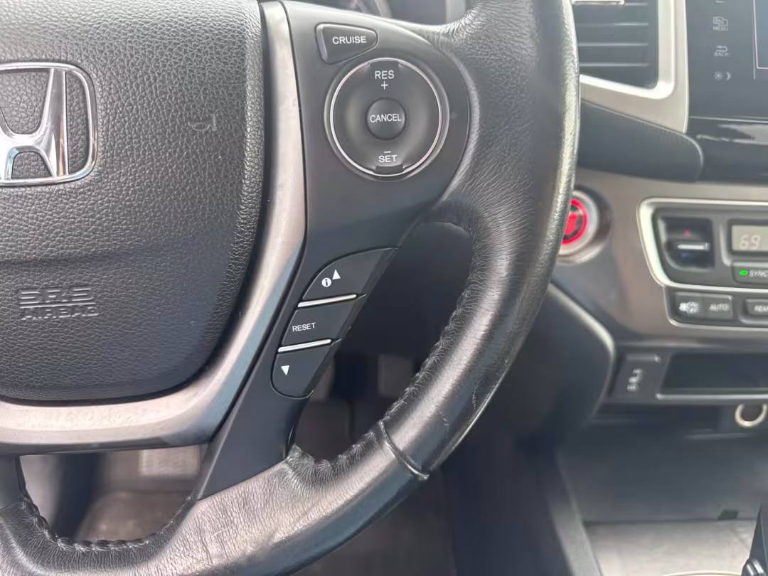 2017 Honda Pilot - 5FNYF5H56HB004453 - Image #30