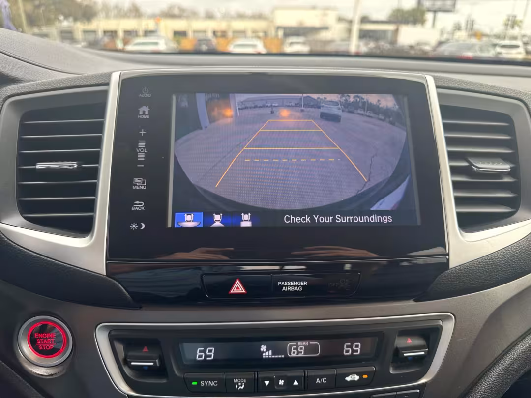 2017 Honda Pilot - 5FNYF5H56HB004453 - Image #32