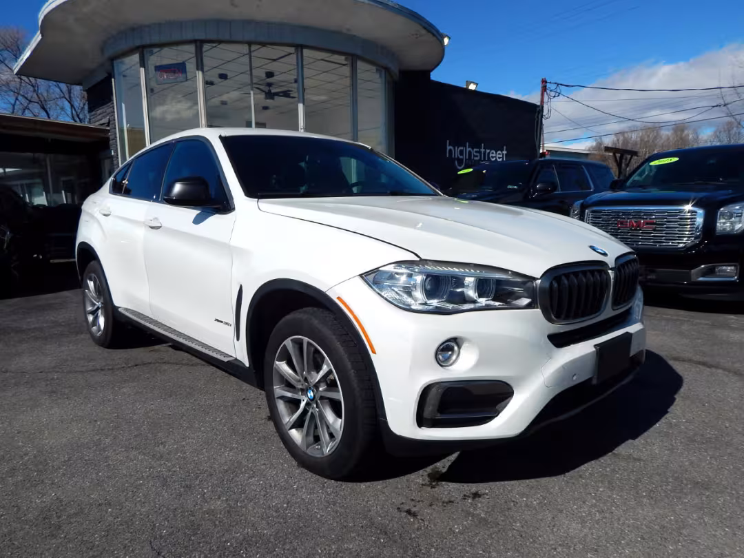 2018 BMW X6 - 5UXKU2C51J0X48420 - Image #2