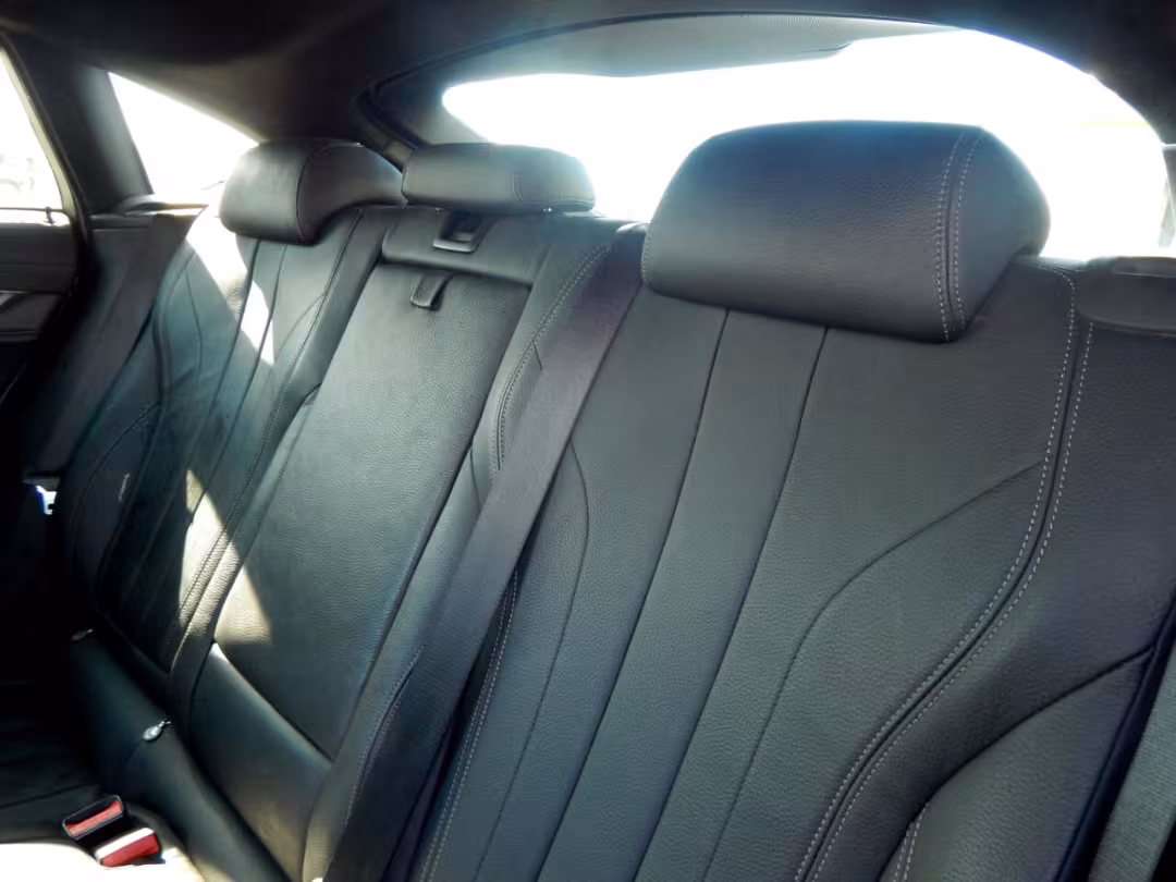 2018 BMW X6 - 5UXKU2C51J0X48420 - Image #30
