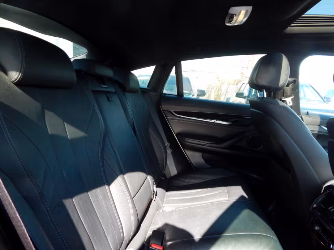 2018 BMW X6 - 5UXKU2C51J0X48420 - Image #35