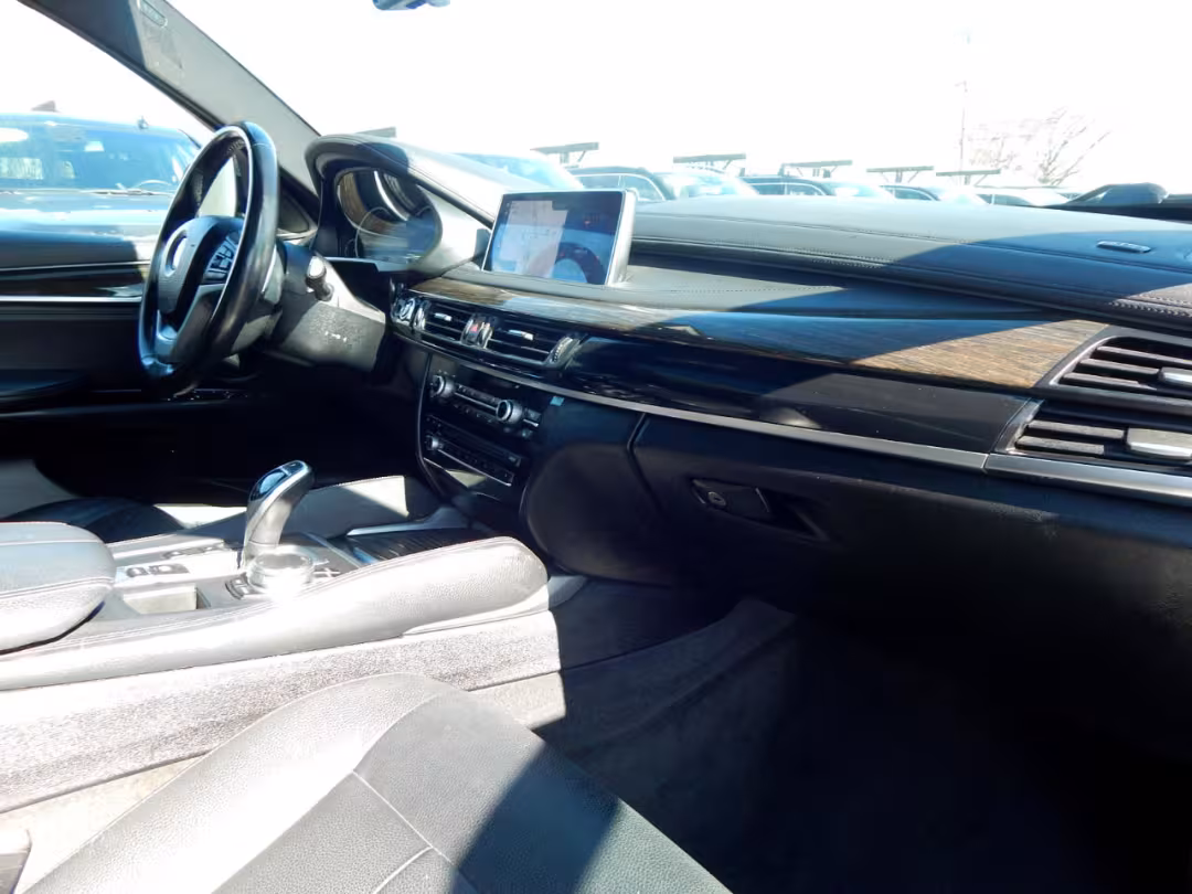 2018 BMW X6 - 5UXKU2C51J0X48420 - Image #39