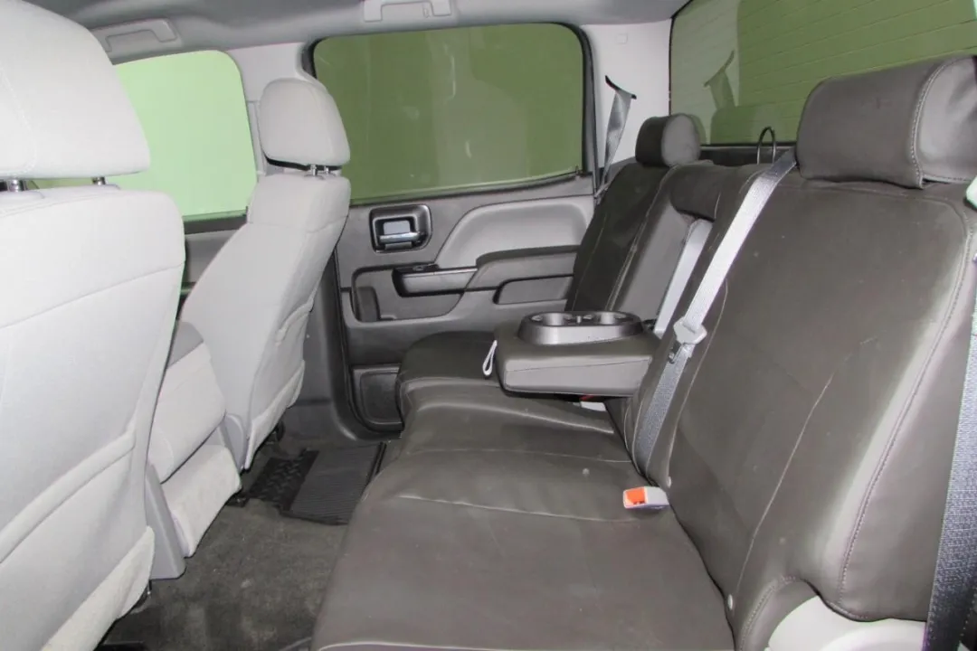 2018 Chevrolet Silverado 1500 - 3GCUKPEC3JG136546 - Image #24