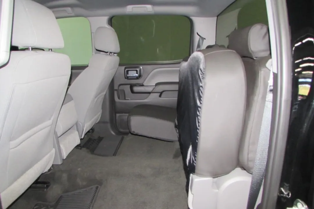 2018 Chevrolet Silverado 1500 - 3GCUKPEC3JG136546 - Image #25