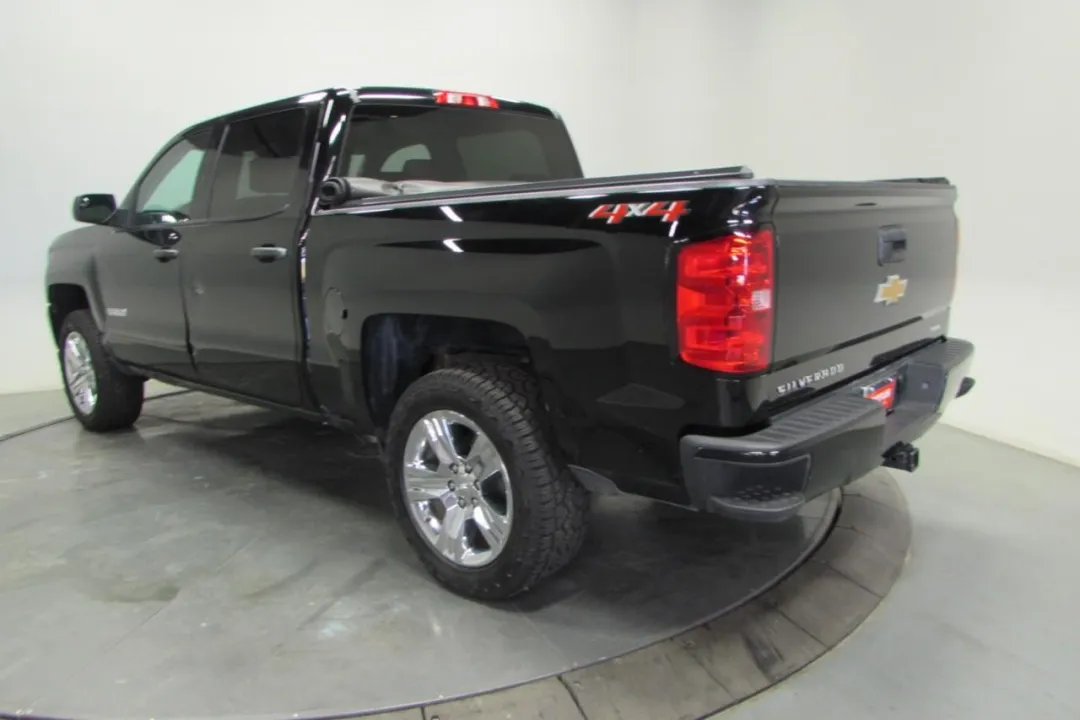 2018 Chevrolet Silverado 1500 - 3GCUKPEC3JG136546 - Image #5