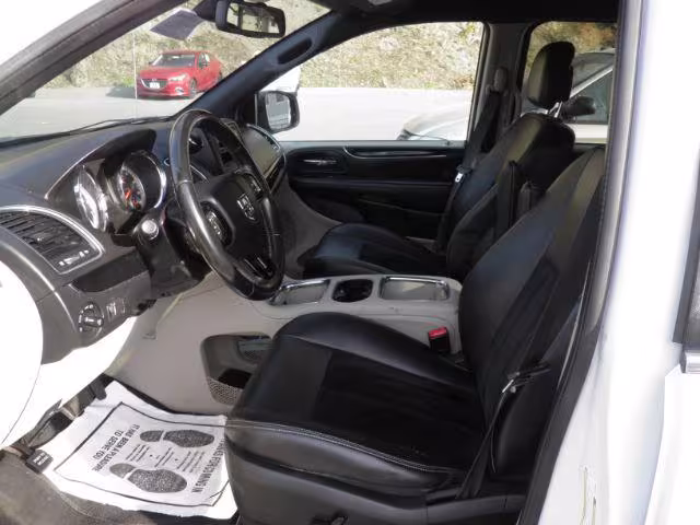 2018 Dodge Grand Caravan - 2C4RDGCG7JR299362 - Image #1