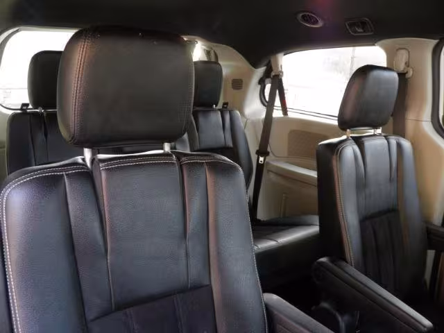 2018 Dodge Grand Caravan - 2C4RDGCG7JR299362 - Image #5
