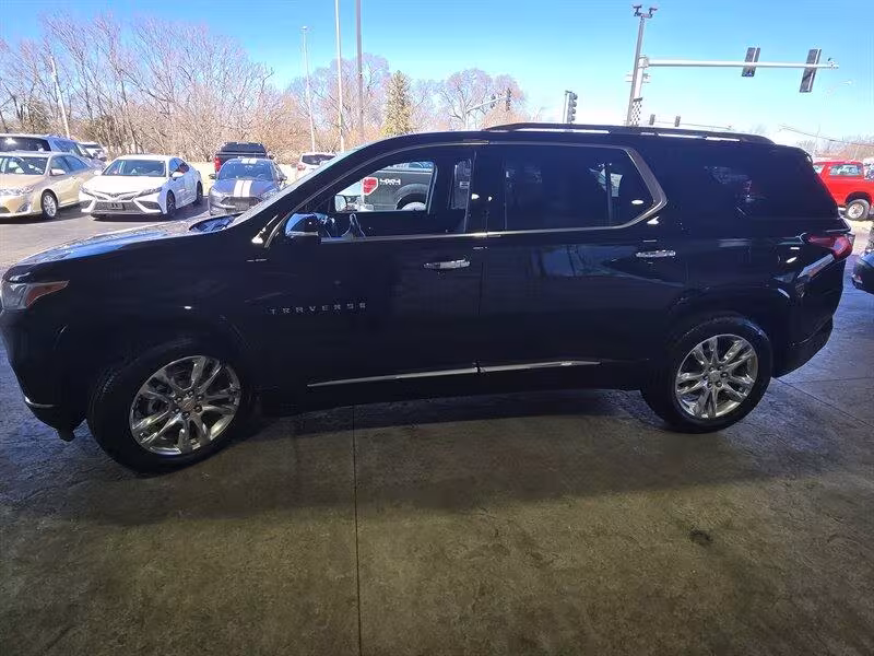 2019 Chevrolet Traverse - 1GNEVJKW0KJ217860 - Image #10